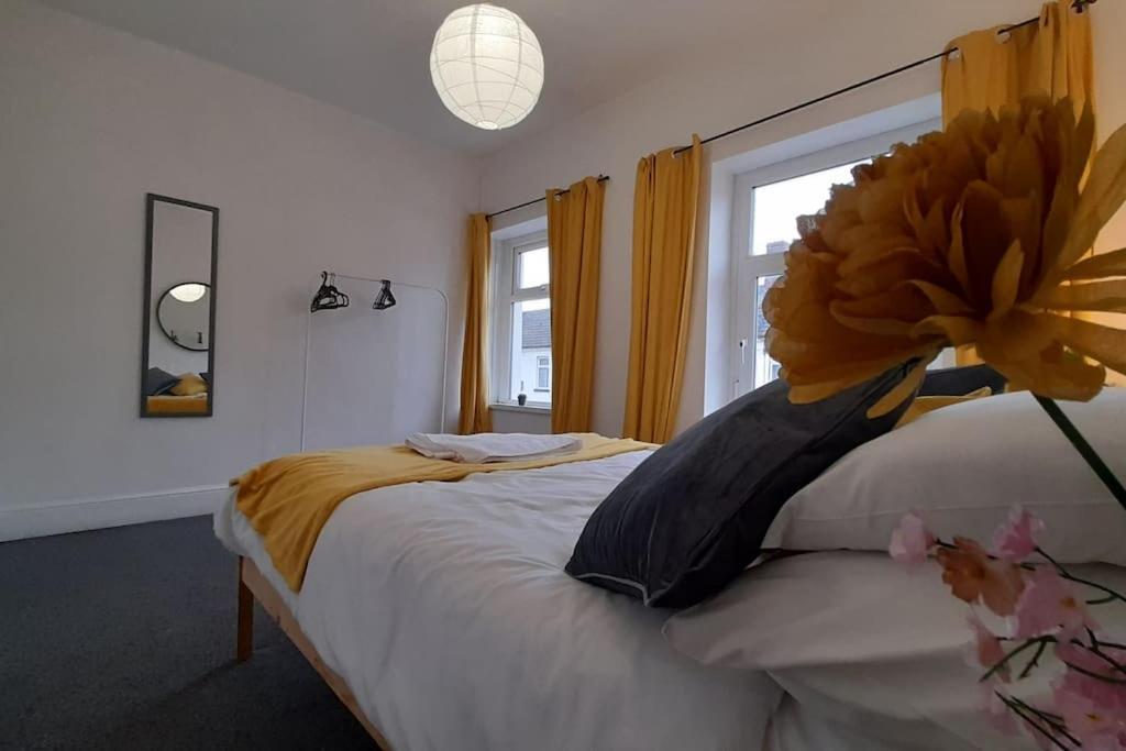 Spacious 4 Bedroom, Free Netflix, Central Location Cardiff Exteriör bild