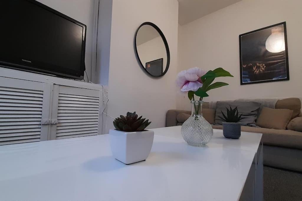 Spacious 4 Bedroom, Free Netflix, Central Location Cardiff Exteriör bild