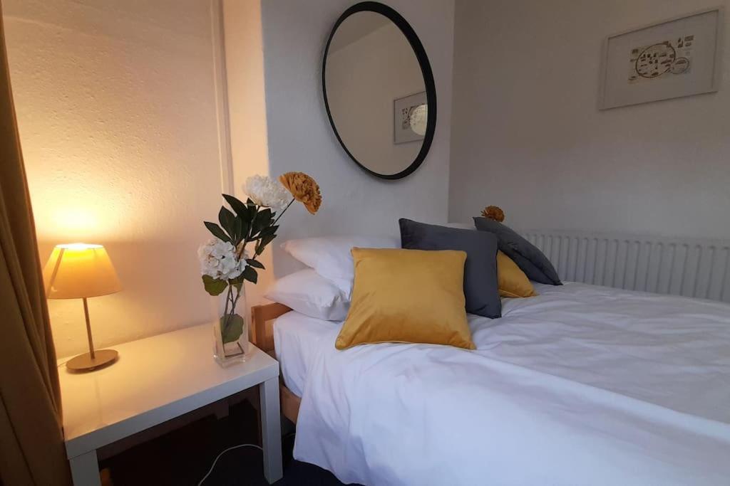 Spacious 4 Bedroom, Free Netflix, Central Location Cardiff Exteriör bild