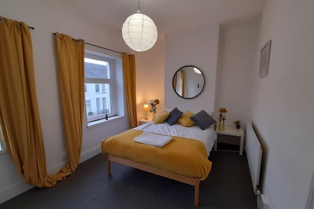 Spacious 4 Bedroom, Free Netflix, Central Location Cardiff Exteriör bild