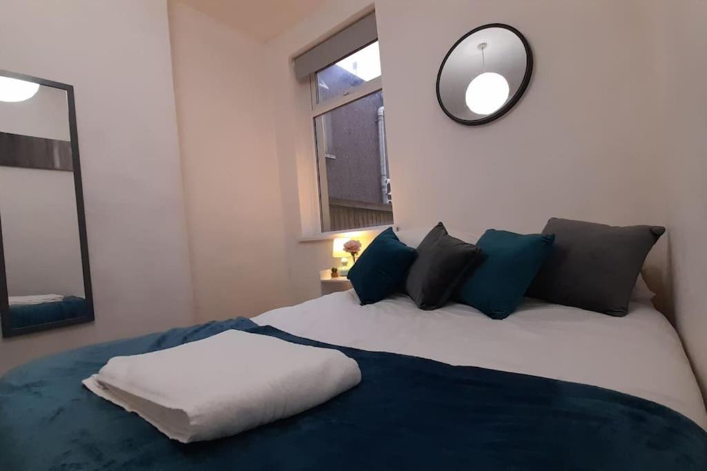 Spacious 4 Bedroom, Free Netflix, Central Location Cardiff Exteriör bild