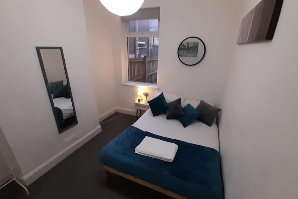 Spacious 4 Bedroom, Free Netflix, Central Location Cardiff Exteriör bild