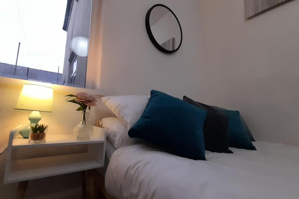 Spacious 4 Bedroom, Free Netflix, Central Location Cardiff Exteriör bild